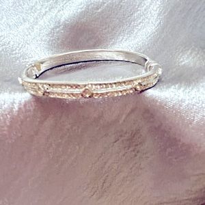 Crystal bracelet. Beautifully crafted.